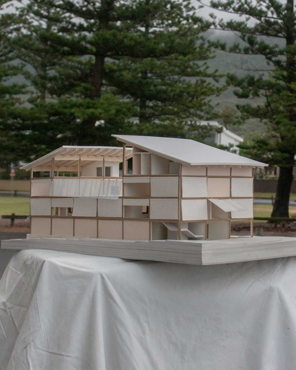 1:100 Model